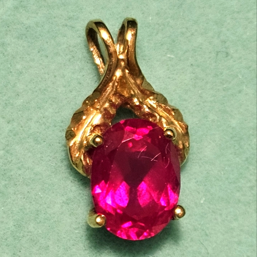 Elegant Gold and Pink/Red Pendant